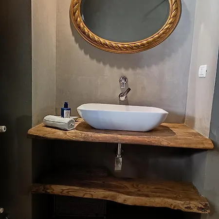 Elegance *